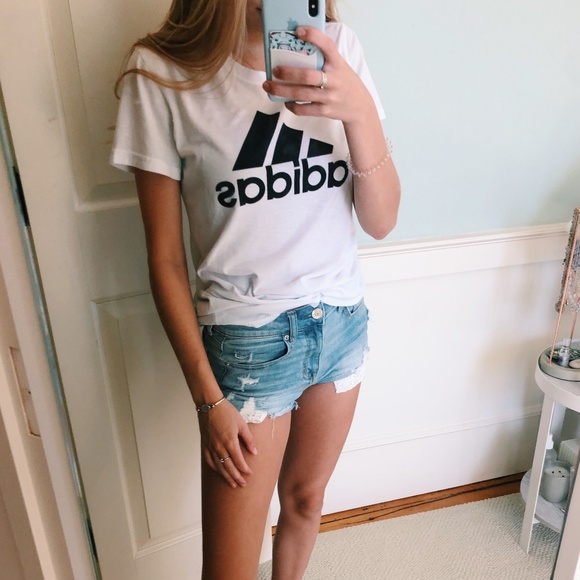 Adidas T Shirt - Picture 1 of 2